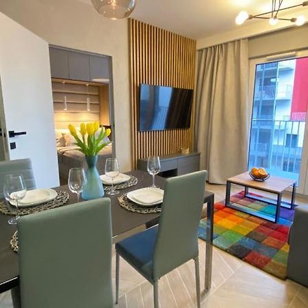 Grey House + Free Parking Apartment Wroclaw Luaran gambar