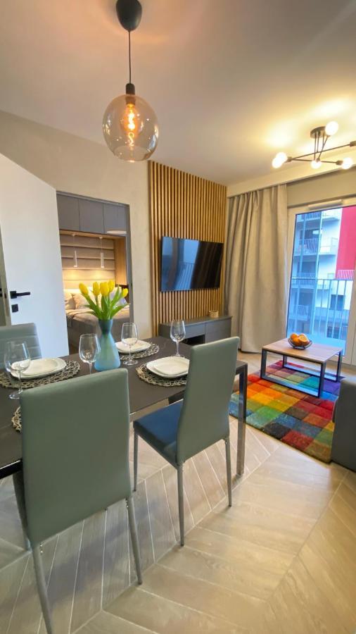 Grey House + Free Parking Apartment Wroclaw Luaran gambar